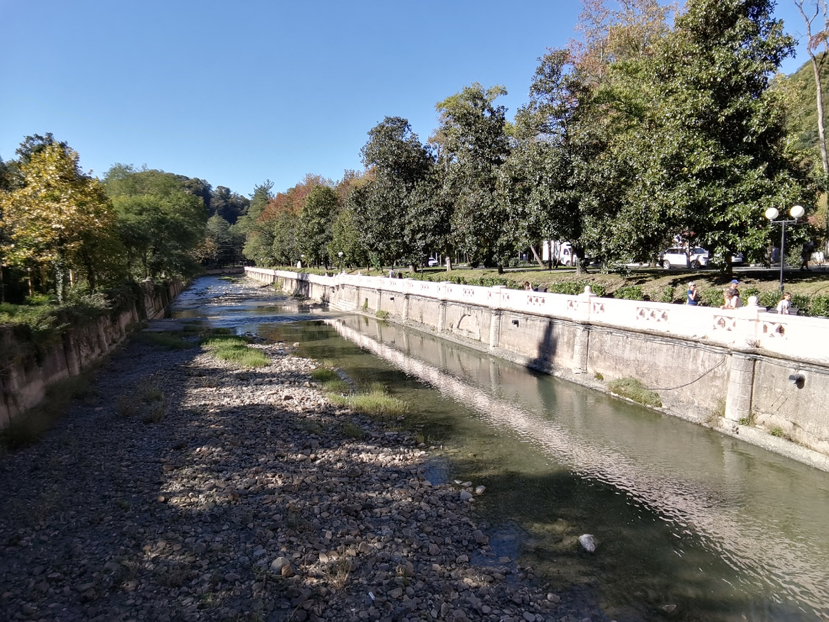  Набережная речки Мацесты.