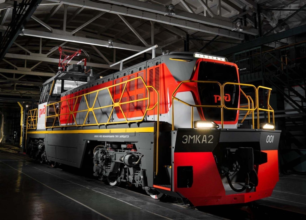 Контактно-аккумуляторный электровоз ЭМКА2, для которого 2050.ЛАБ разработали новую конструкцию кузова. Источник: ТМХ