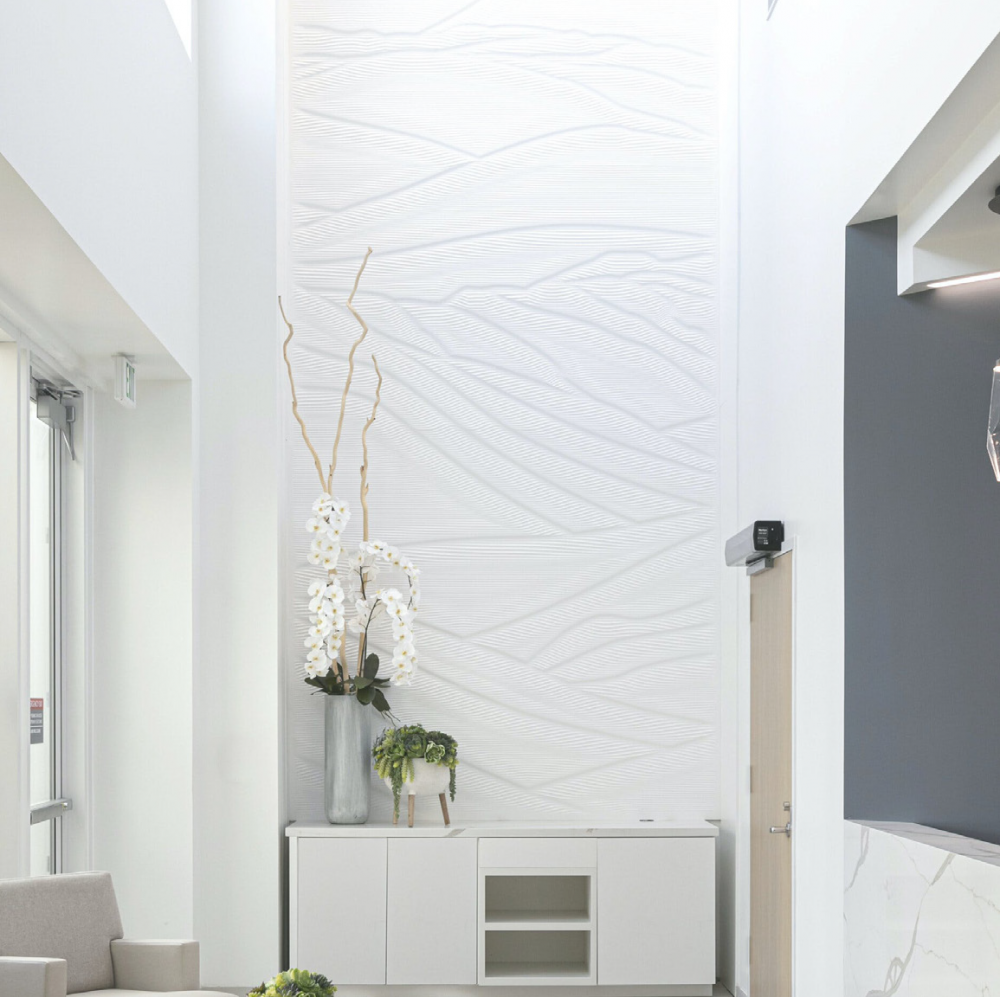 Облицовка стены акриловым камнем