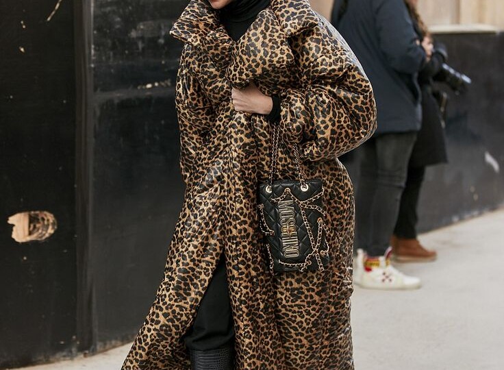 Леопардовый пуховик: стильный акцент в зимнем гардеробе