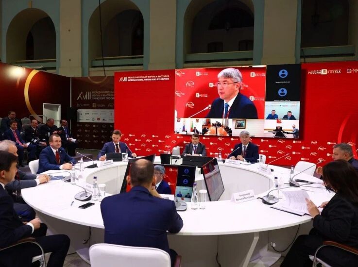    Астрахань принимает участие в форуме «Транспорт России» и делится успехами в транспортной реформе