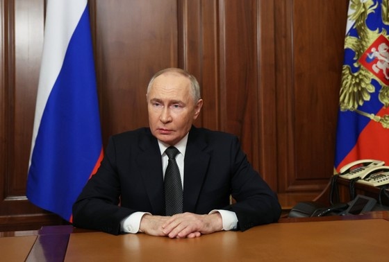     Президент РФ Владимир Путин выступает с заявлением о ситуации в зоне СВО