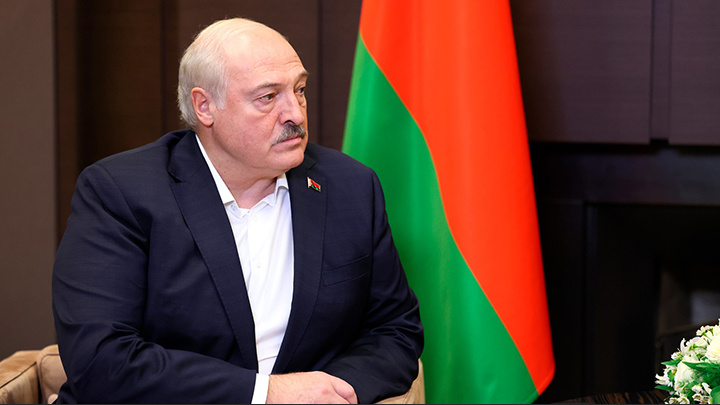    Ещё в августе Лукашенко говорил, что собирается оставить свой пост. Однако сегодня белорусский президент уверен: он должен баллотироваться снова. Фото: Kremlin Pool/via Global Look Press