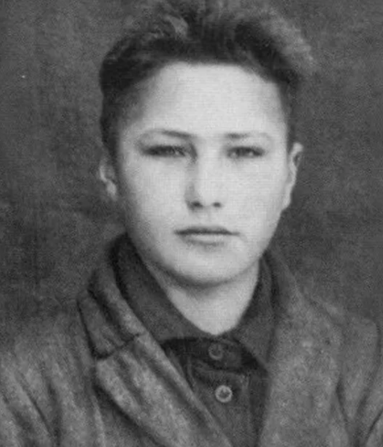 Василий Шукшин в юности