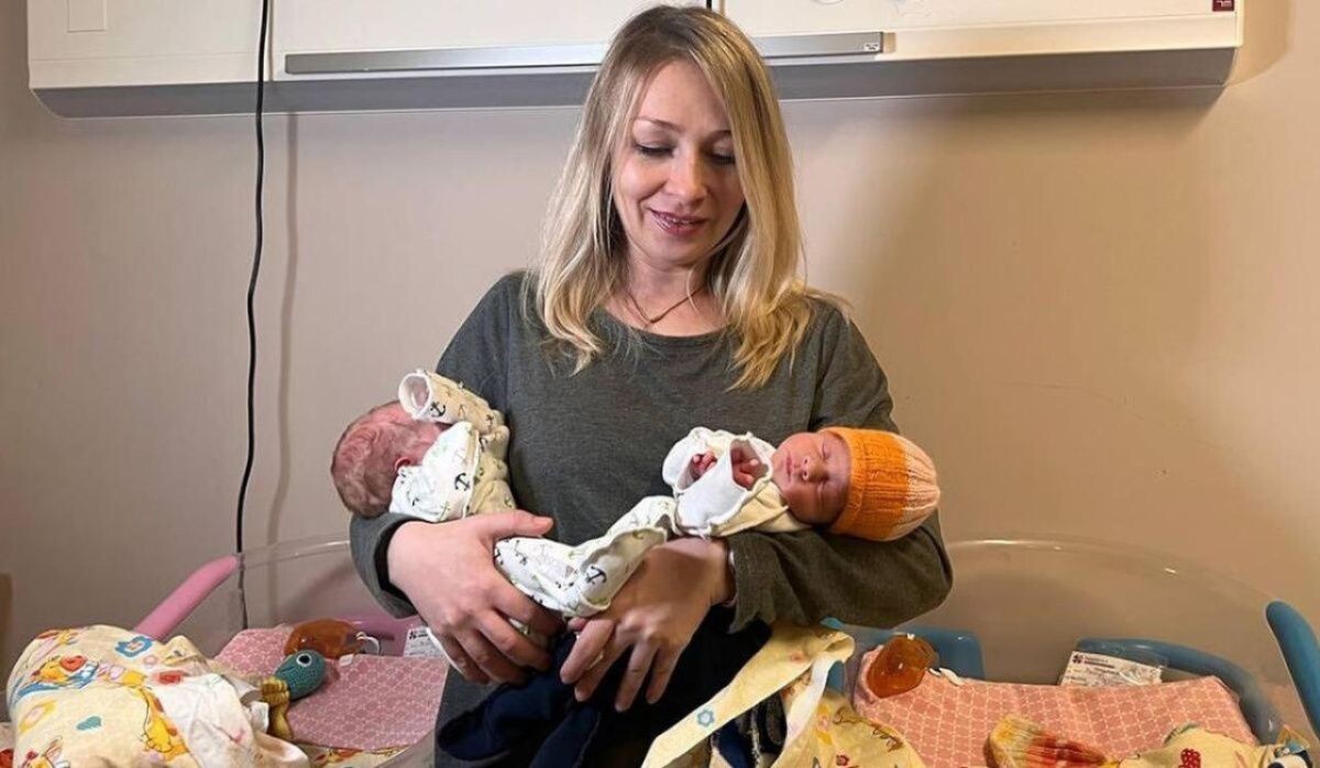     Девушка с детьми. Источник: mos.ru Автор фото: Пресс-служба Мэра и Правительства Москвы