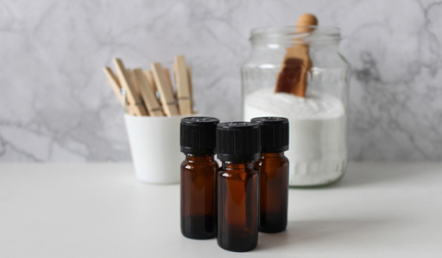 На прилавках торговых точек можно встретить довольно широкий спектр средств для удаления пятен. Фото: pixabay.com