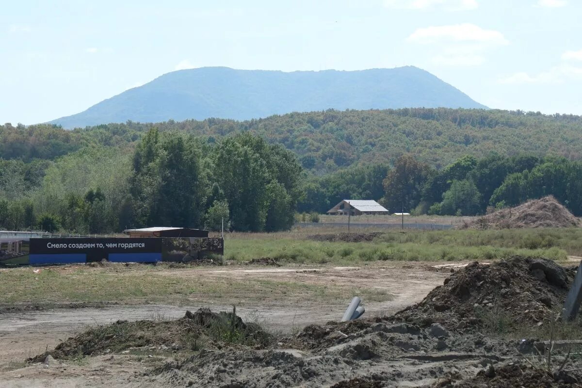 Гора Собер-Баш в Северском районе Кубани обладает узнаваемым контуром и магическим притяжением.
Фото: Михаил Ступин