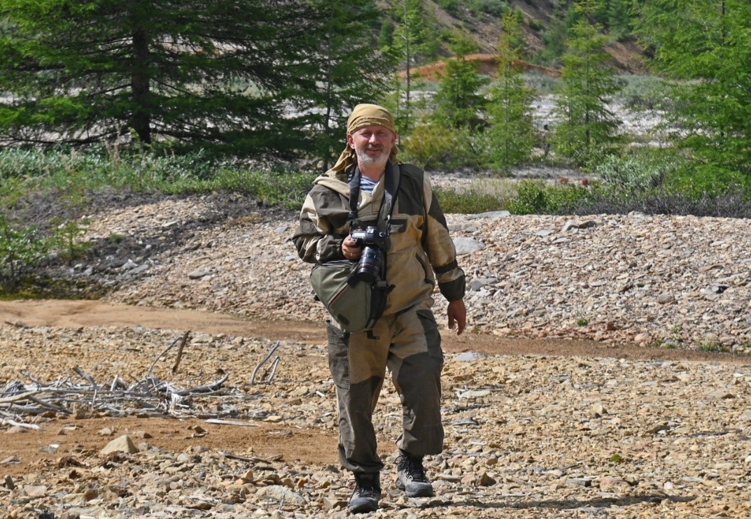 Фото: Василий Образцов “исследует” природу Колымы / Социальные сети Василия Образцова