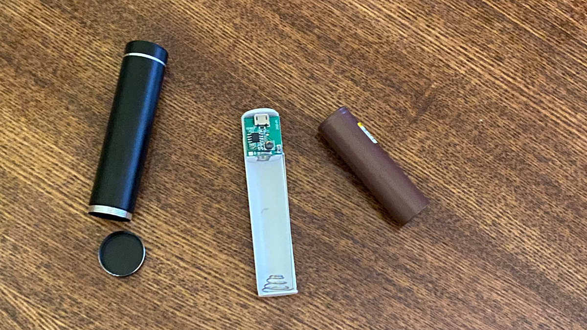 Повербанк в разобранном виде