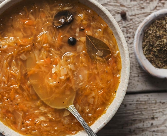 Щи из квашеной капусты: нашла рецепт в книге 1952 г. Дома спросили, почему я раньше так не готовила. И 3 хитрости от мудрых хозяек