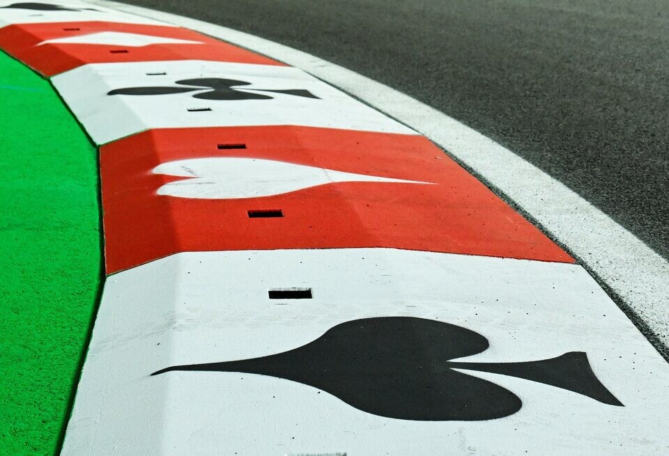    Трансляция первой тренировки Гран При Лас-Вегаса Формулы 1LAT Images / Haas