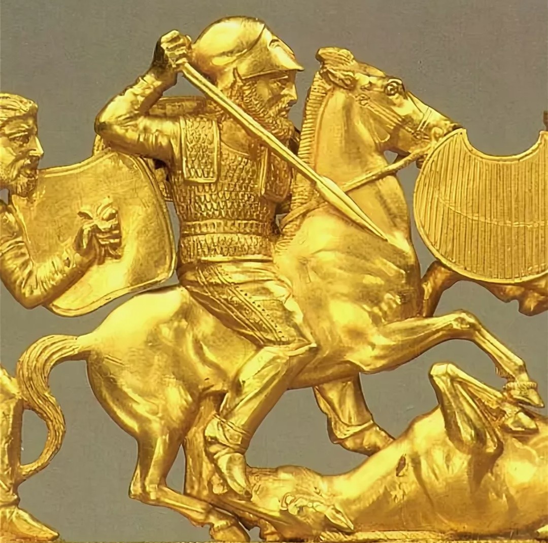 Золотые изображения Скифов, из интернета.