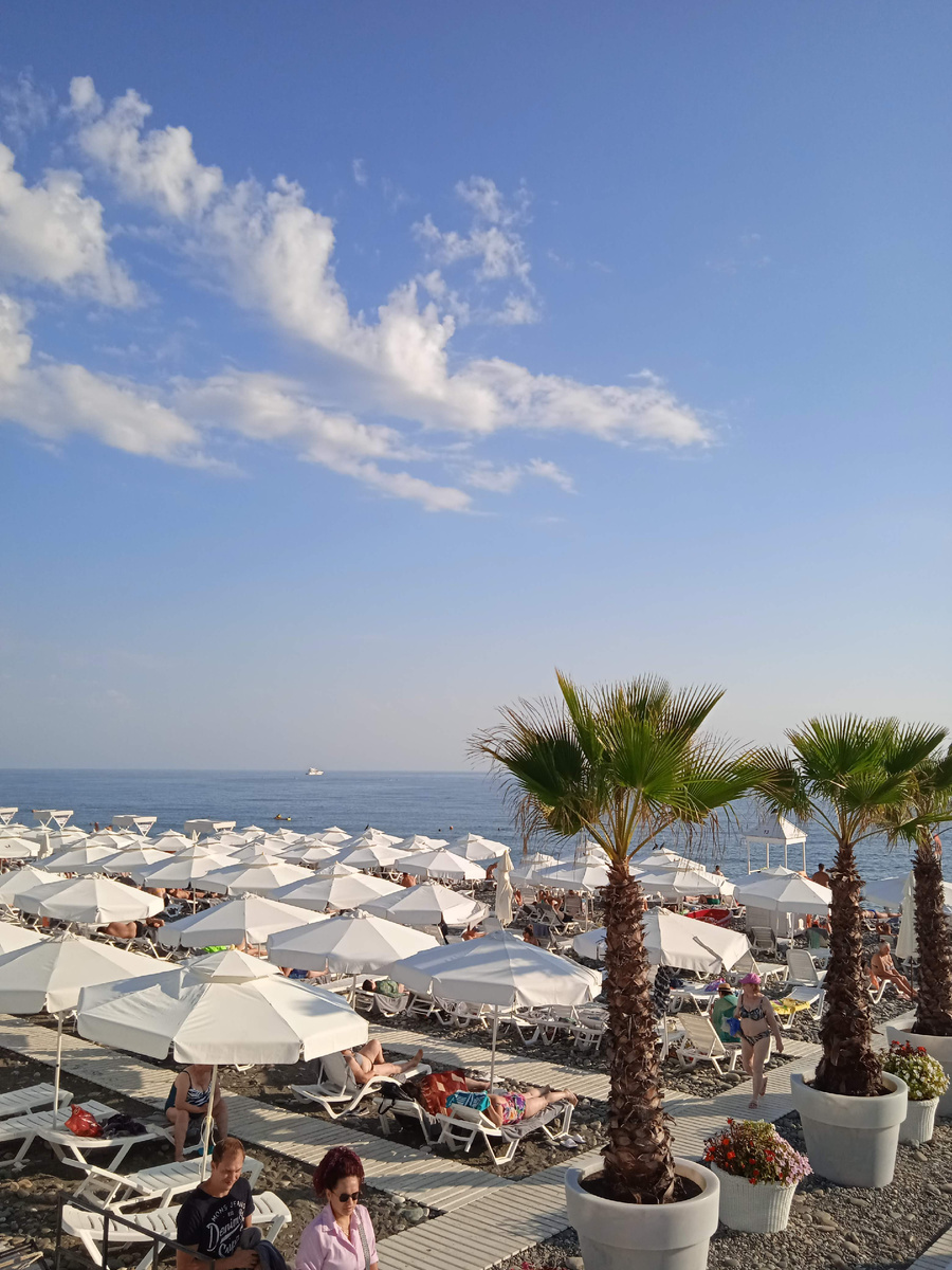 Пляж Сочи Парк отеля. Фото автора. 