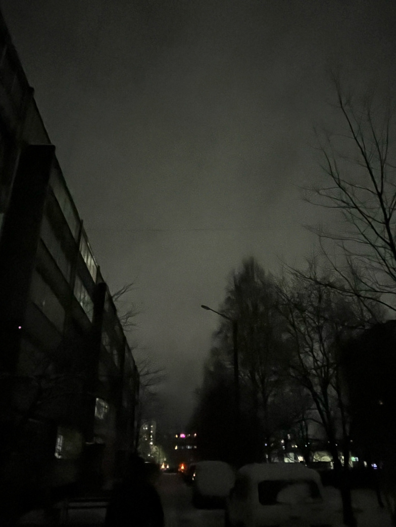    Хоть глаз выколи: Двор в Петрозаводске погрузился во мракпаблик «Кукковка.РФ»