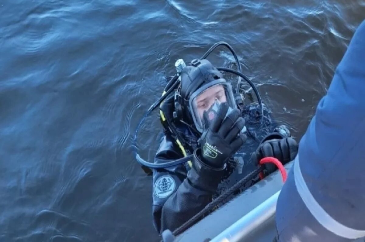    В Челябинской области продолжают искать рыбака, пропавшего из лодки