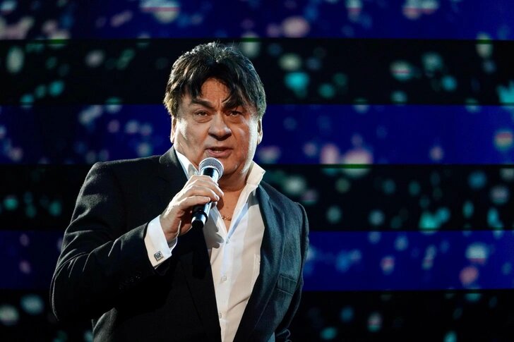 Александр Серов