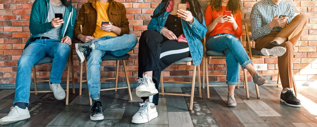 Зуммеры: кто такие и зачем с ними работать?