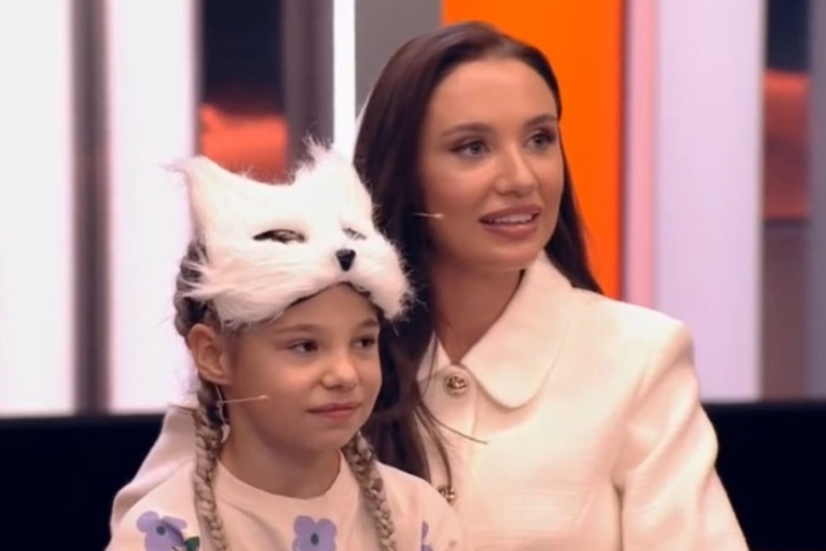     «Я за собой вины не чувствую»: Mia Boyka встретилась на ток-шоу с девочкой-квадробером, но отказалась извиняться