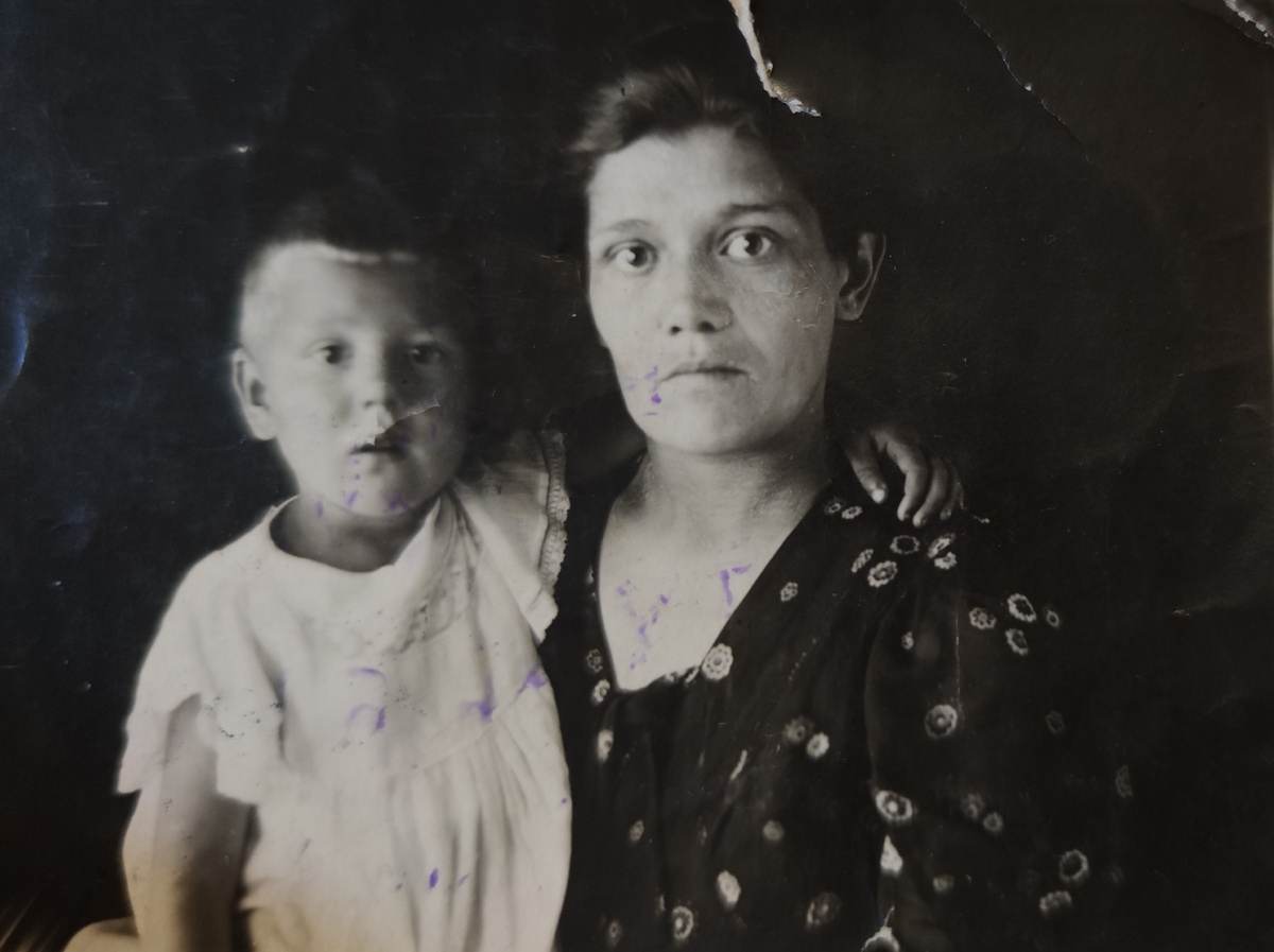 Бабушка и мама