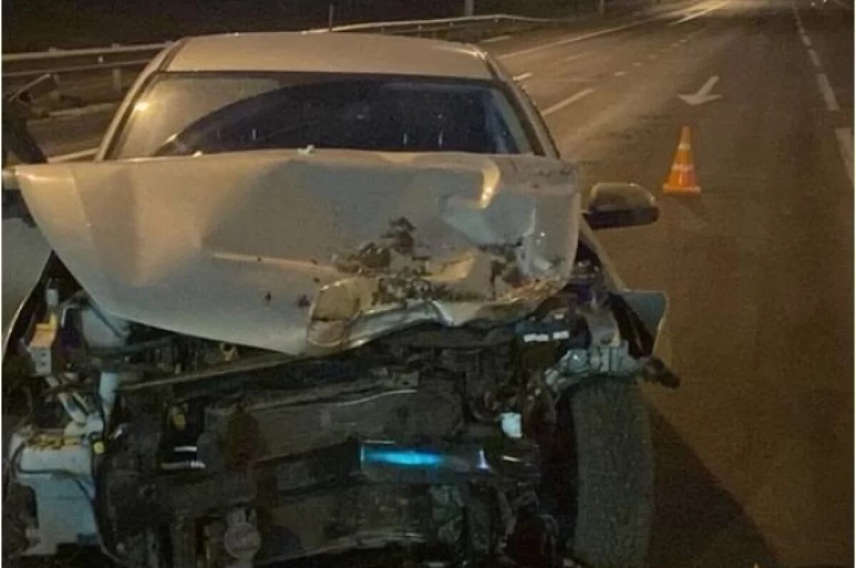    В Ульяновской области две легковушки влетели в стоящие большегрузы