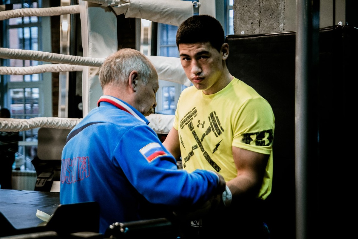 Дмитрий Бивол и Геннадий Юрьевич Машьянов. 