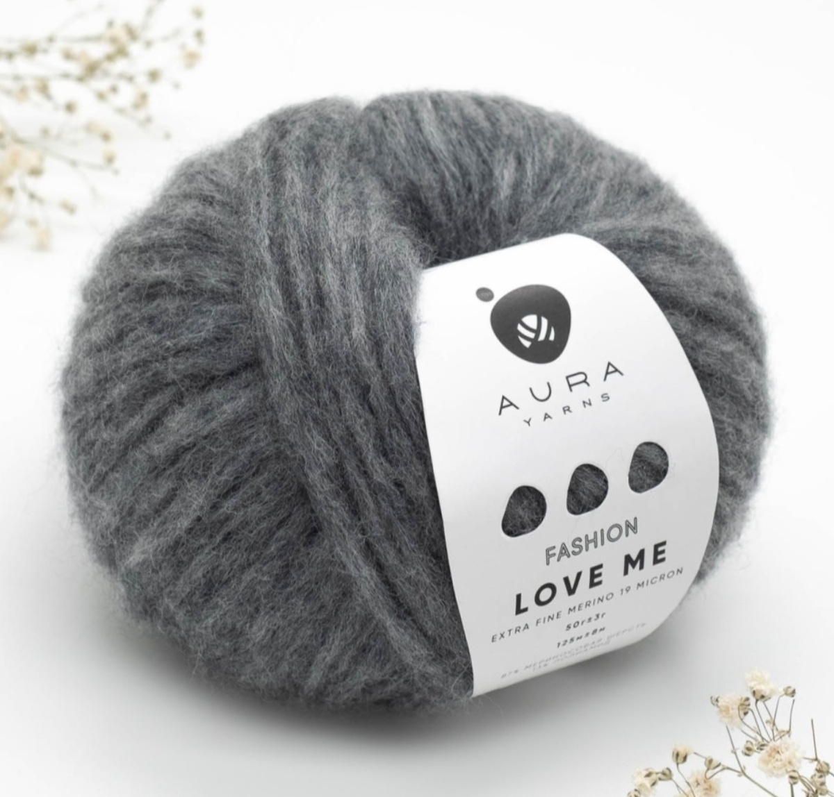 Сюда подойдет любая пряжа в виде полиамидного шнурочка, наполненного вспушенным мериносом, альпака, кашемиром.