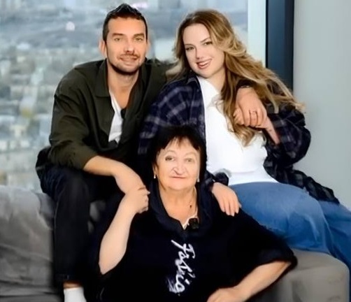 Вадим Ползов, Лена Шлома и Людмила Николаевна (фото из Telegram)