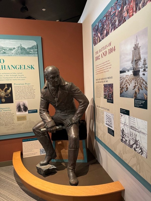Памятник А. А. Баранову в музейной экспозиции. Посвящённой Русской Америке
