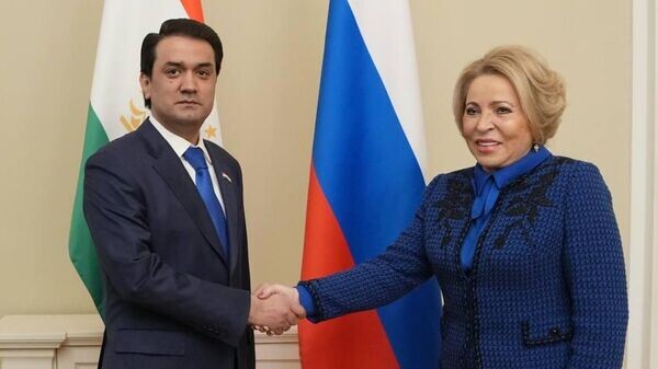    © Foto / Пресс-служба Рустама Эмомали