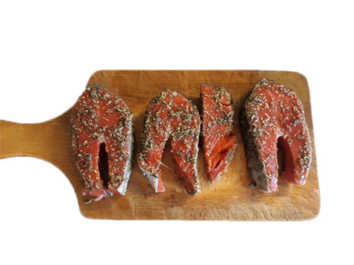 Кижуч маринуется,