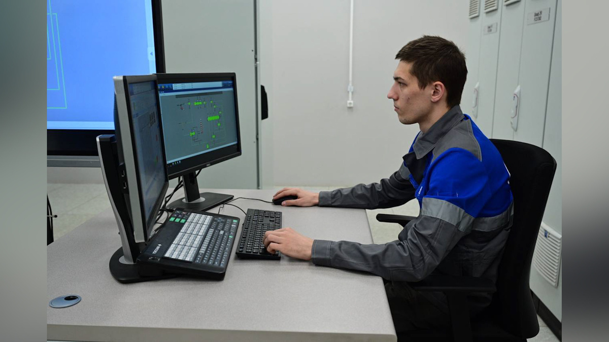    Радий Хабиров объявил о запуске установки производства технической серы на башкирском предприятии