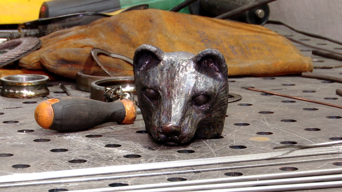 Металлический соболь уже стал местной достопримечательностью