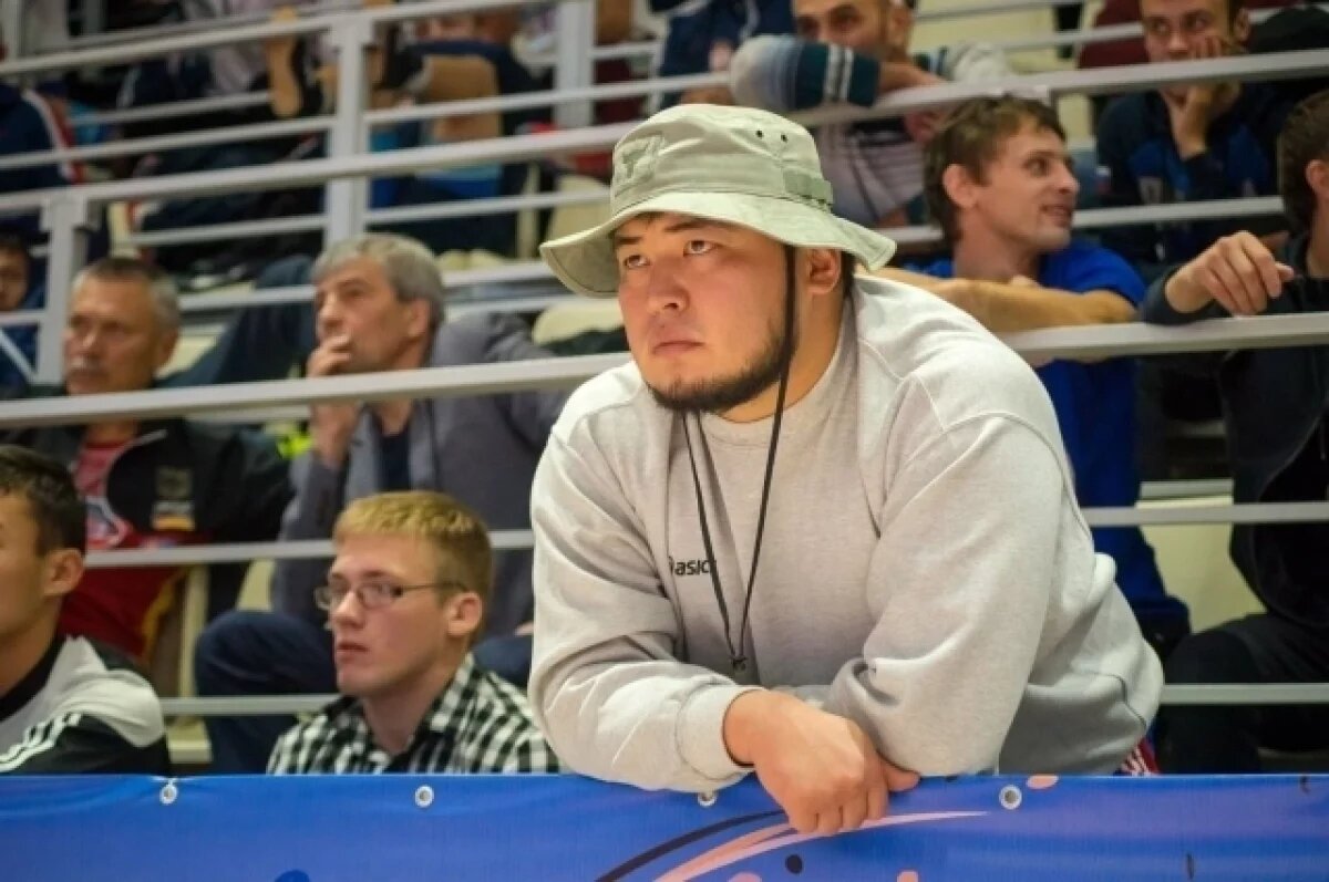    Министр спорта Тувы извинился за пьяные танцы на вечеринке в Монголии