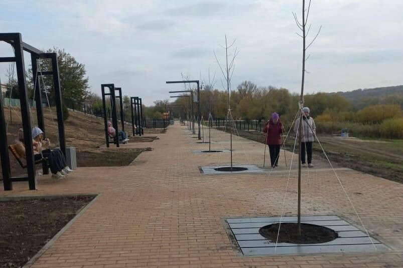    благоустройство общественного пространства в поселке Чистоозерном Каменского района // фото: donland.ru