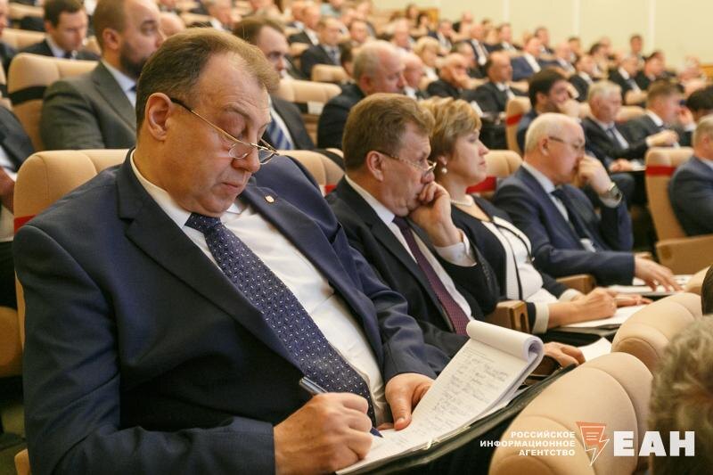    ЕАН. На содержание органов власти в муниципалитетах из областного бюджета направят более 10 млрд рублей