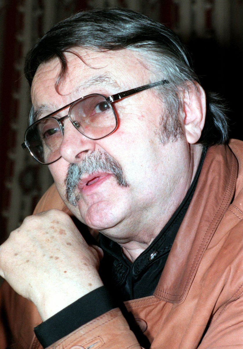    Поэт Анатолий Поперечный фотохроника ТАСС.