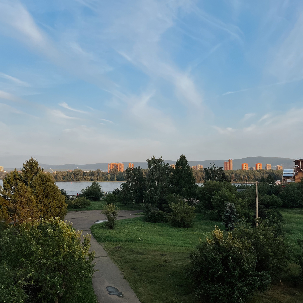 Зеленые островки в акватории города