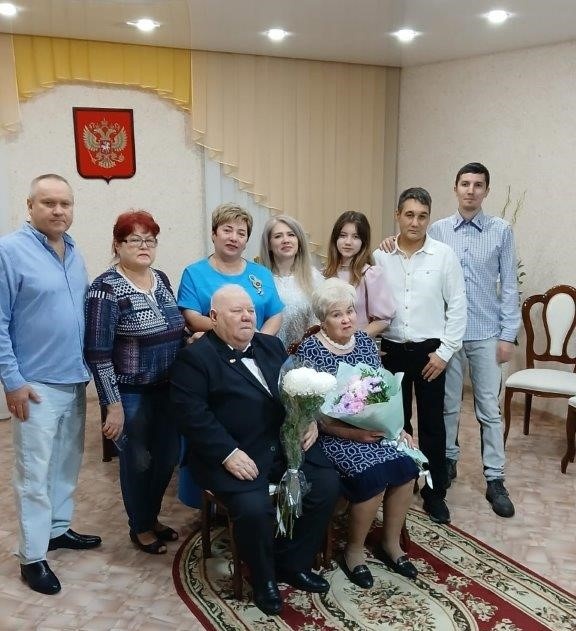    Супруги Молчановы из Лянтора отпраздновали «изумрудную свадьбу»