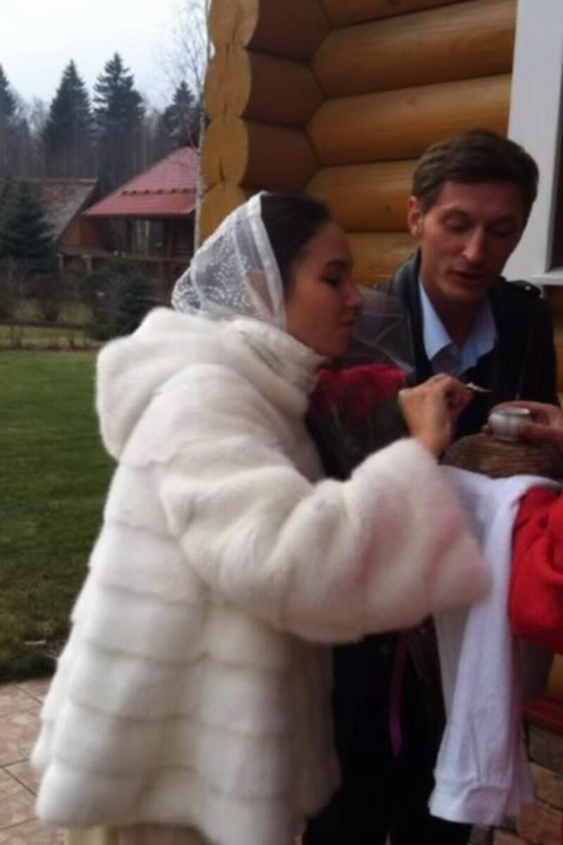    Павел Воля и Ляйсан Утяшева Соцсети