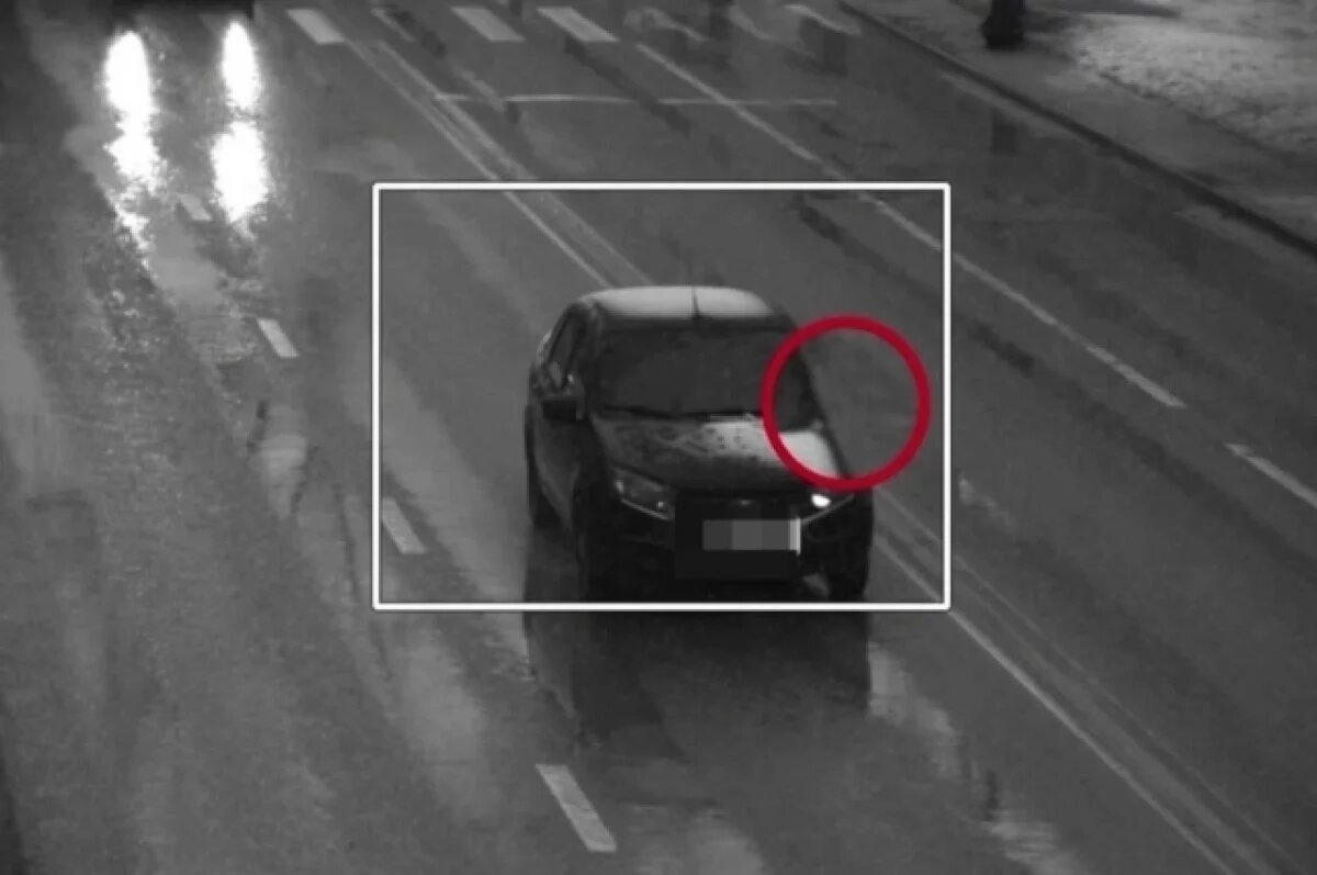    В Уфе водитель покинул место ДТП, оставив зеркало заднего вида