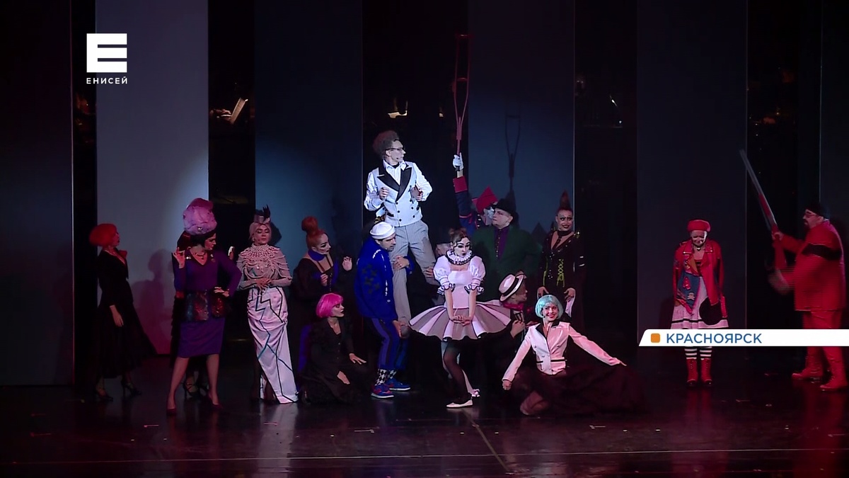     Красноярский музыкальный театр показал премьеру мюзикла «Бой с тенью»
