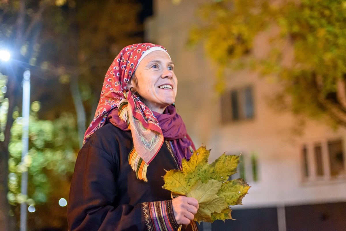 Народные песни на улицах города