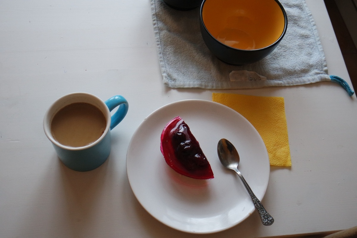 лирический завтрак училки перед выходом на работу 