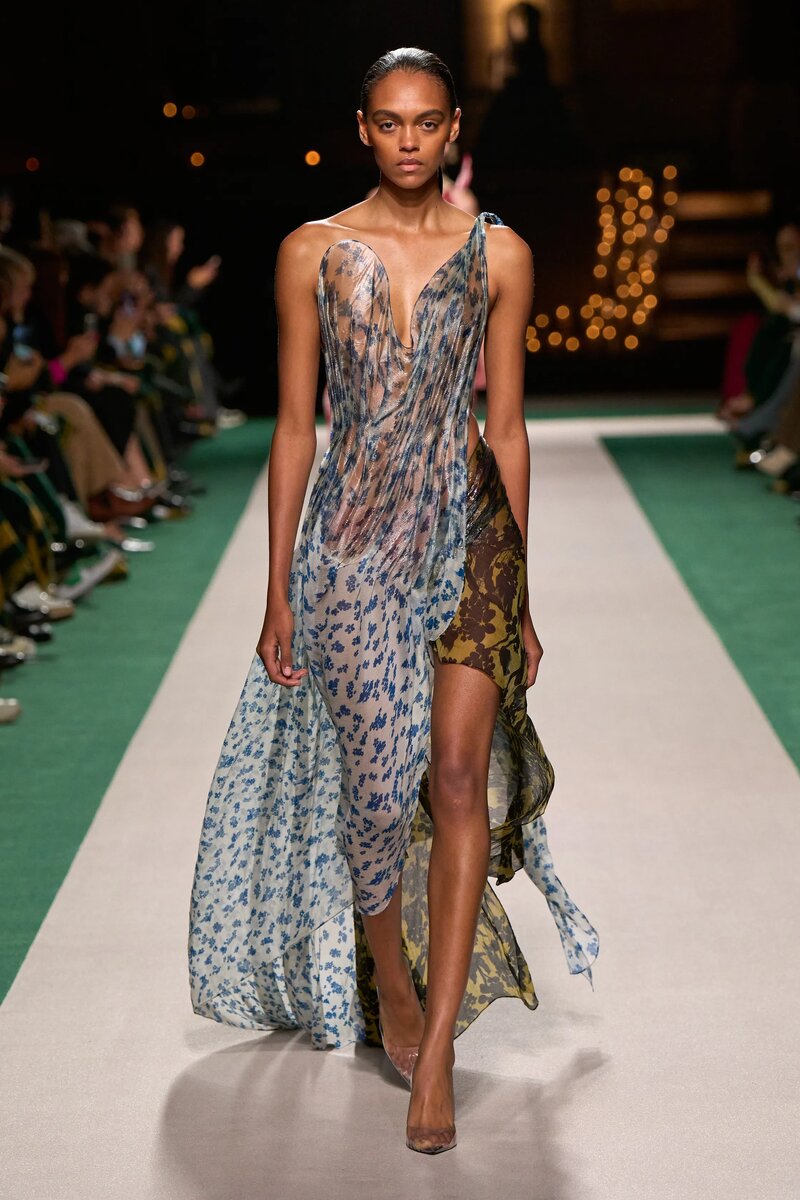 Victoria Beckham Spring 2025