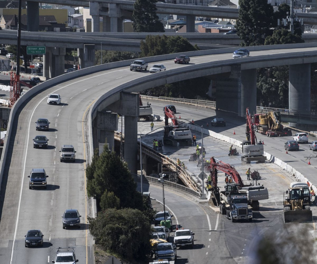 Одна американская администрация хотела побыстрее пересадить граждан страны на электромобили. Пришла другая - хочет другого...