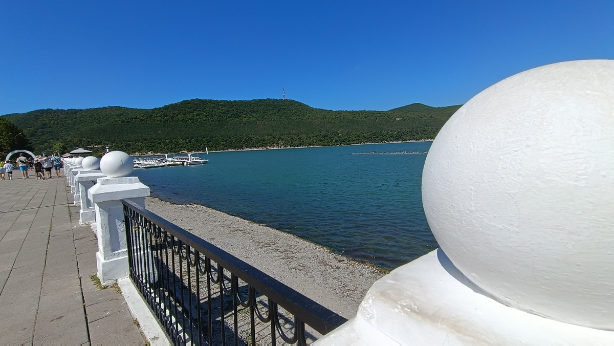 Белоснежная набережная