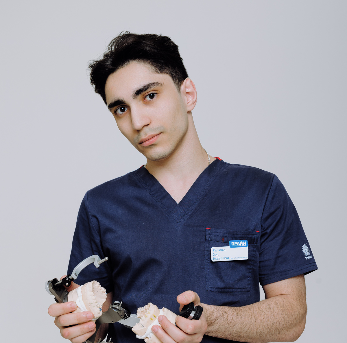 Врач-стоматолог ортопед Рустамов Заур Ильгар Оглы.