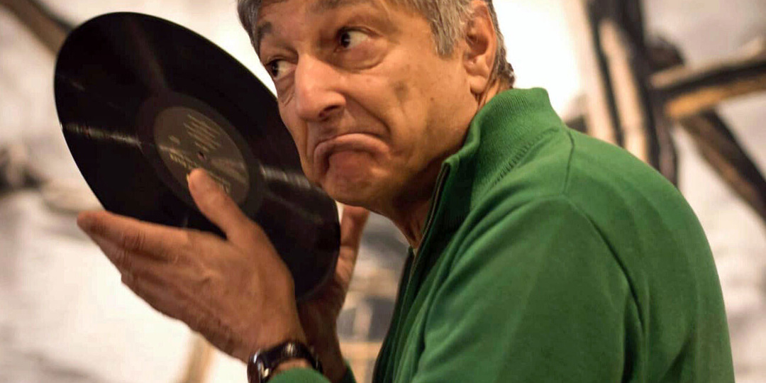 Рой Ганди отдал фабрику народу