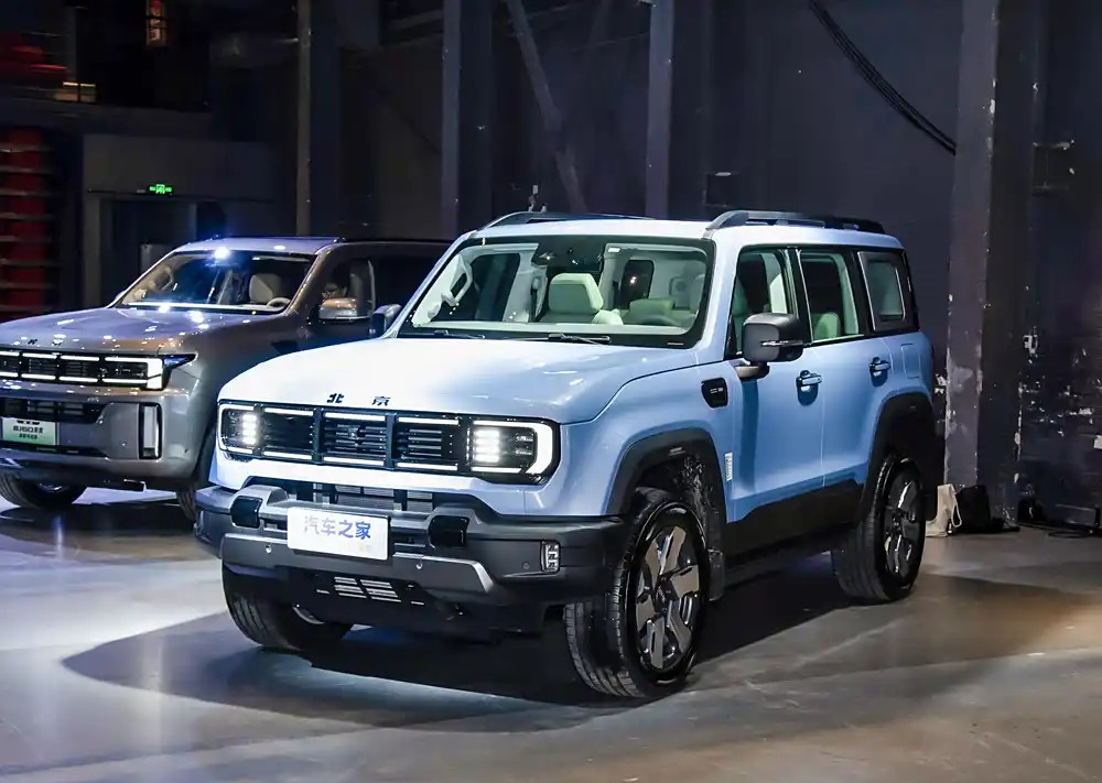 Подробные характеристики Beijing BJ40 в гибридном исполнении Magic Nuclear Power Drive Edition пока не опубликованы
