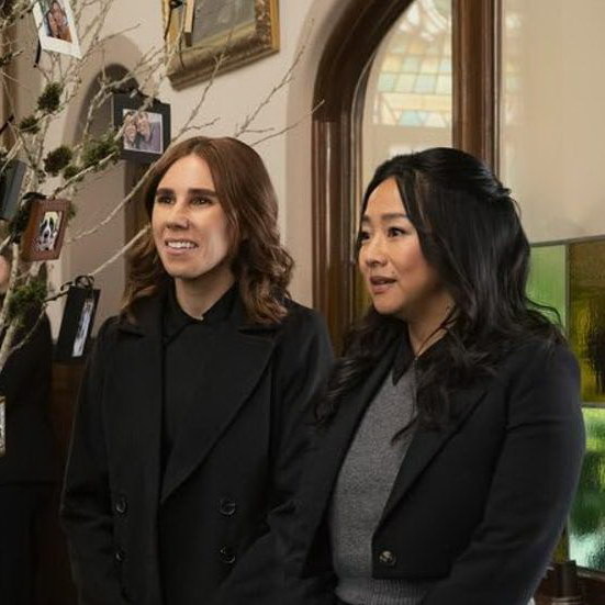     Стефани Сюй и Заша Мэмет ищут бывших, чтобы предупредить о скорой смерти, в трейлере «Laid»